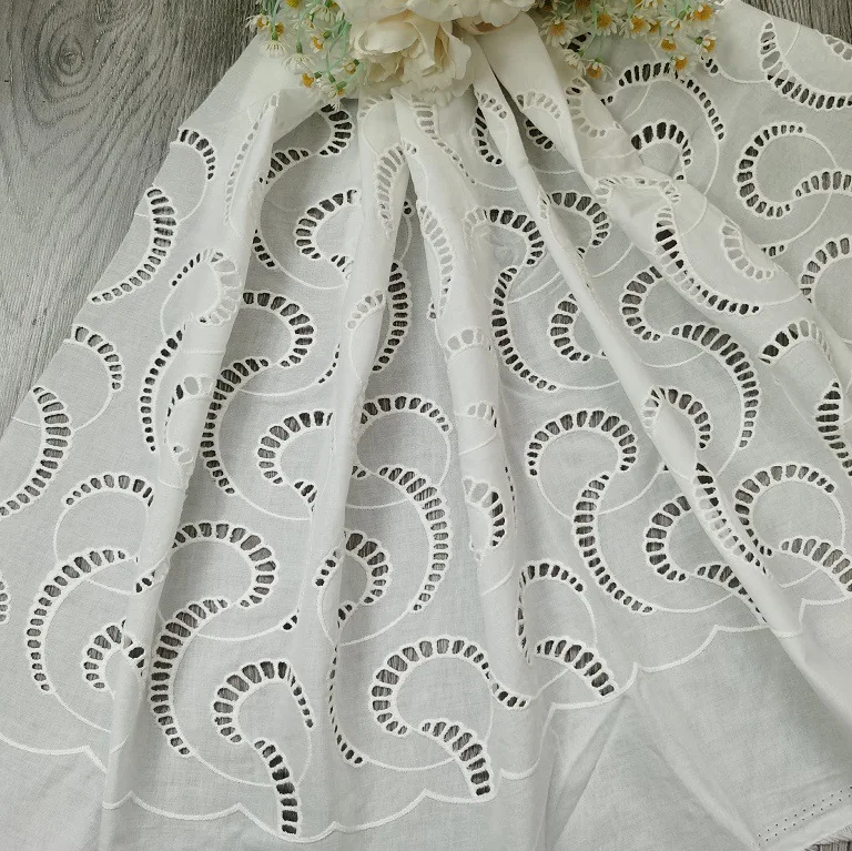 100% cotton embroidered hollow - Sewing Eyelet Fabric recension och pris