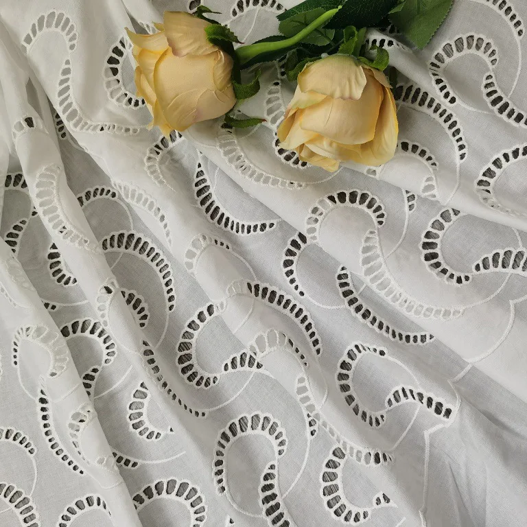 100% cotton embroidered hollow - Sewing Eyelet Fabric recension och pris